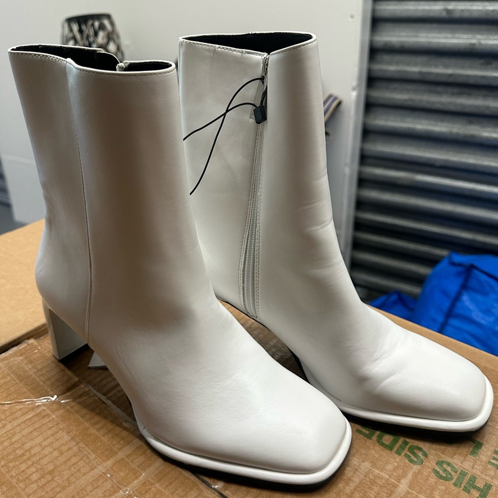 Elegant White Ankle Boots